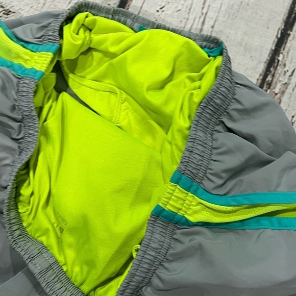 Women's Nike Running Walking Race Sportswear Shorts Dri - Fit Gray - Picture 4 of 6